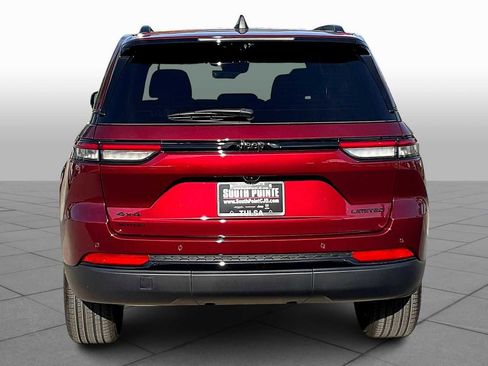 New 2025 Jeep Grand Cherokee Limited w/ Luxury Tech Group II image 4