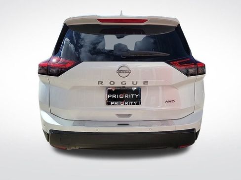 New 2026 Nissan Rogue SV image 4