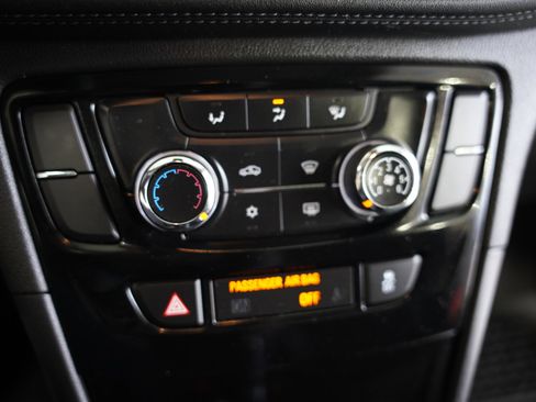 Used 2018 Buick Encore Preferred image 20