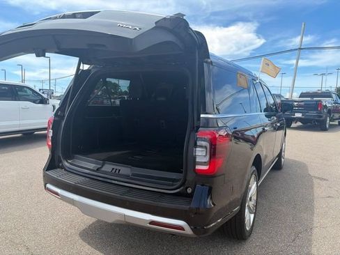 Used 2023 Ford Expedition Max Platinum RWD image 8