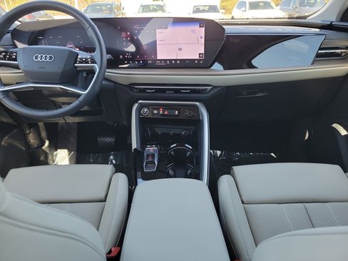 Used 2025 Audi Q5 Premium Plus w/ Premium Plus image 14