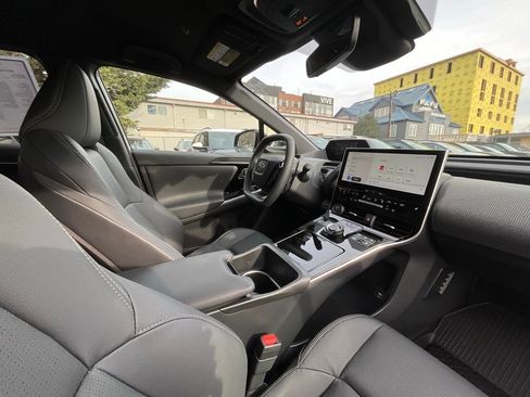 Certified 2024 Subaru Solterra Limited image 20