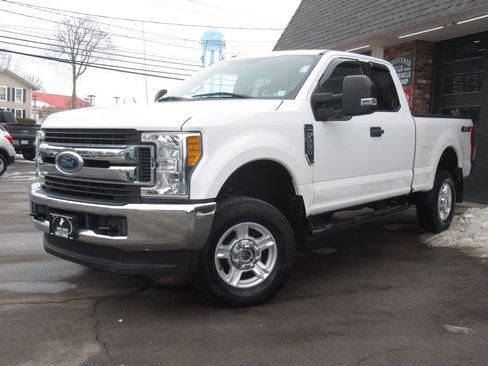 Used 2017 Ford F250 XLT image 25