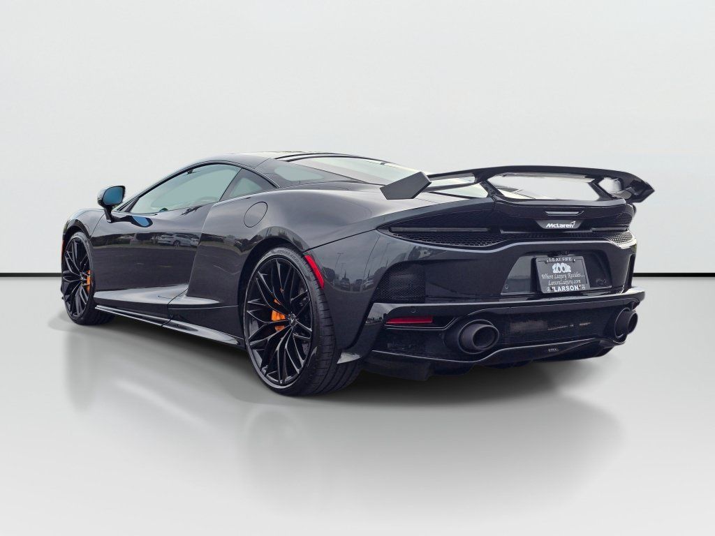 Used 2022 McLaren GT RWD image 3