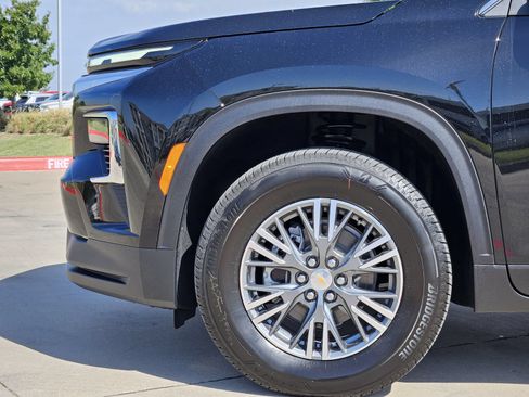 New 2027 Chevrolet Traverse LT FWD image 11
