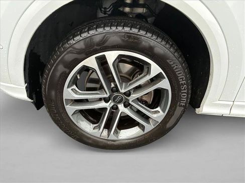 Used 2025 Audi Q5 Premium w/ Convenience Package AWD/4WD image 9
