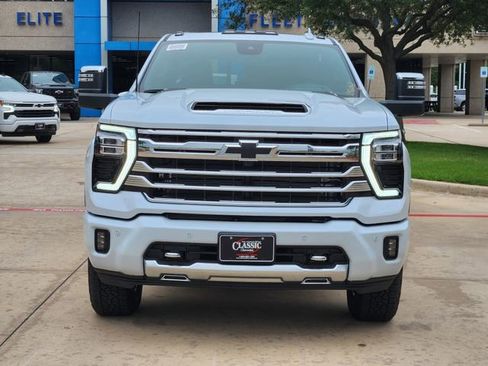 New 2026 Chevrolet Silverado 2500 High Country w/ High Country Premium Package AWD/4WD image 11