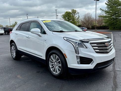 Used 2017 Cadillac XT5 Luxury w/ Driver Awareness Package image 9