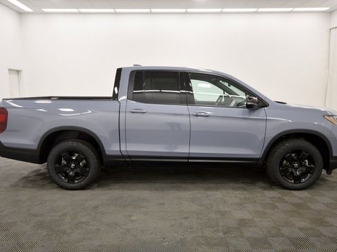 New 2026 Honda Ridgeline Black Edition image 8