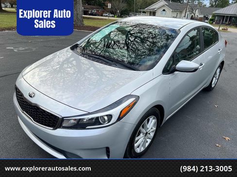 Used 2017 Kia Forte LX w/ LX Popular Package image 1