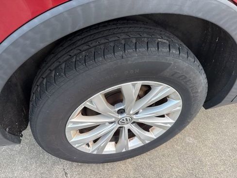 Used 2018 Volkswagen Tiguan SE image 7