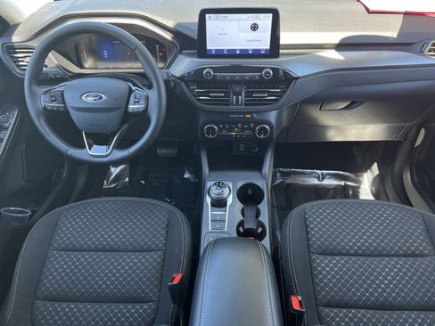 Used 2023 Ford Escape Active w/ Cold Weather Package FWD image 2