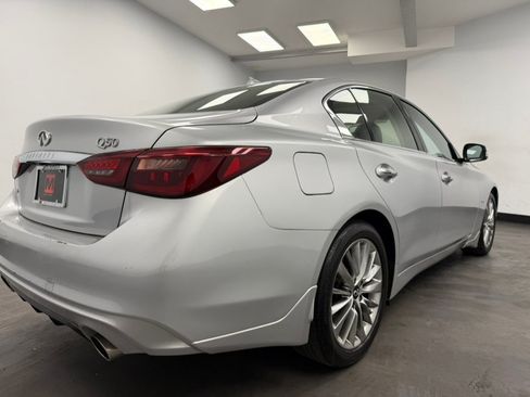 Used 2019 INFINITI Q50 Luxe w/ Essential Package (3.0T Luxe) AWD/4WD image 23