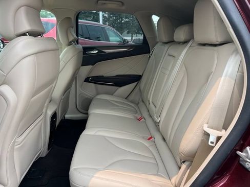 Used 2019 Lincoln MKC Premiere AWD/4WD image 18