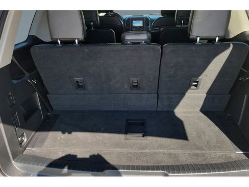 Used 2018 Ford Expedition Platinum image 23
