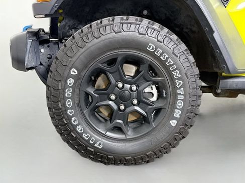 Used 2023 Jeep Wrangler Unlimited AWD/4WD image 28
