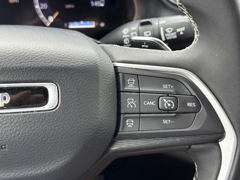 Used 2025 Jeep Grand Cherokee Laredo w/ MOPAR Finishing Package RWD image 19
