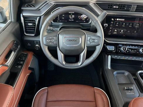 New 2026 GMC Sierra 2500 Denali Ultimate AWD/4WD image 13
