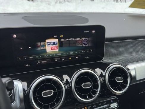 Used 2020 Mercedes-Benz GLB 250 GLB 250 image 12