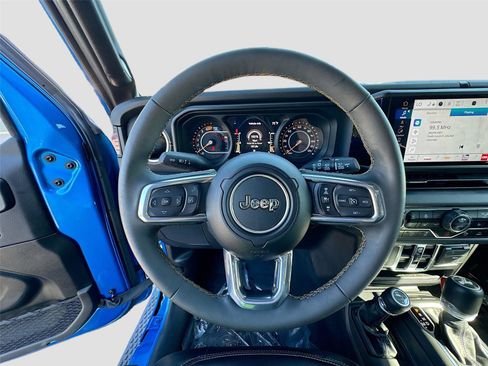 Used 2024 Jeep Wrangler Sahara w/ Technology Group image 11