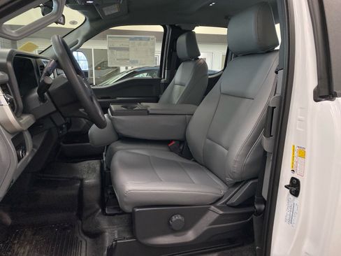 New 2026 Ford F250 XL w/ XL Chrome Package image 11