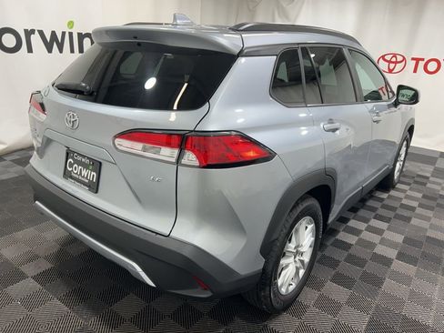 Used 2024 Toyota Corolla Cross LE image 7