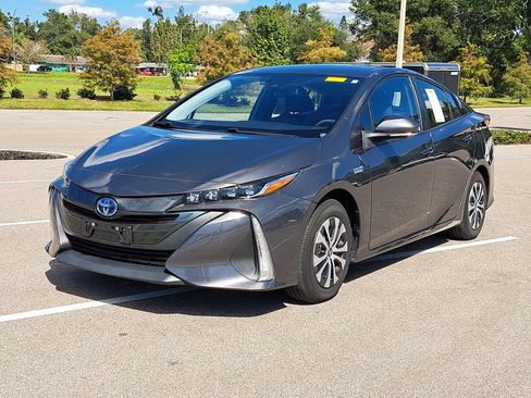 Used 2022 Toyota Prius Prime LE image 29