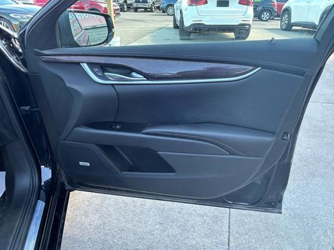Used 2017 Cadillac XTS Luxury FWD image 16