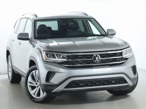 Used 2023 Volkswagen Atlas SE w/ Panoramic Sunroof Package AWD/4WD image 2