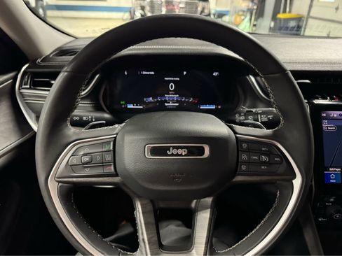 Used 2024 Jeep Grand Cherokee Limited w/ Trailer Tow Package image 20