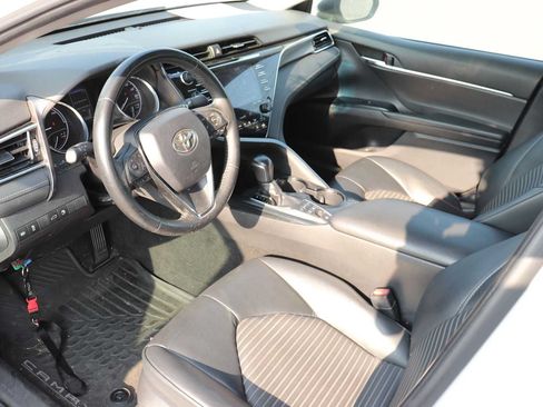 Used 2018 Toyota Camry SE w/ Audio Package FWD image 10