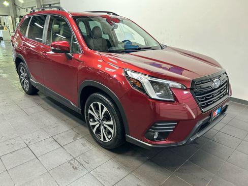 Used 2024 Subaru Forester Limited AWD/4WD image 2