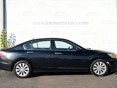 Used 2015 Honda Accord Touring image 7