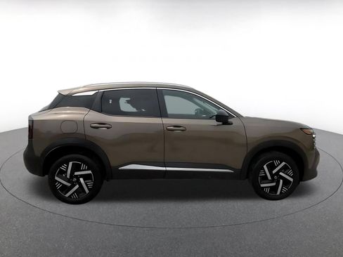 Used 2026 Nissan Kicks SV FWD image 16