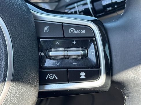 Used 2022 Kia Sorento SX image 25