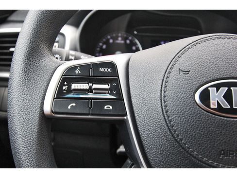 Used 2020 Kia Sorento FWD V6 image 18