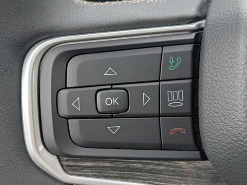 Used 2022 Jeep Wagoneer Series II AWD/4WD image 16