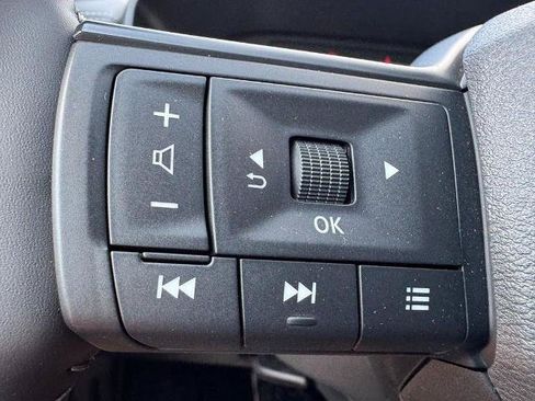 Certified 2026 Nissan Rogue SV FWD image 16