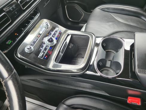 Used 2022 Lincoln Nautilus Reserve AWD/4WD image 11