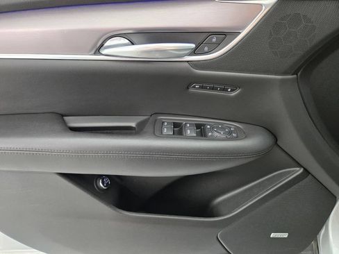 Used 2019 Cadillac XT5 Premium Luxury AWD/4WD image 22