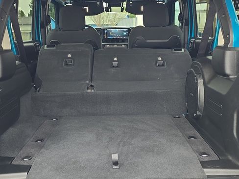 Used 2024 Jeep Wrangler Unlimited Rubicon 4xe w/ Technology Group image 10