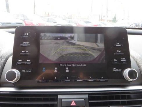 Used 2019 Honda Accord Hybrid image 25