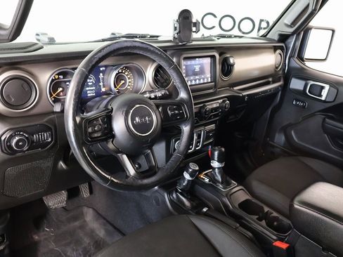 Used 2018 Jeep Wrangler Sport image 2