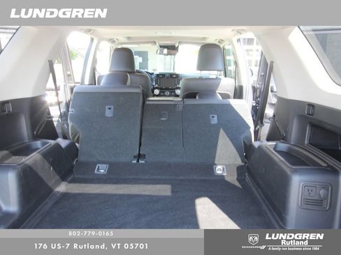 Used 2021 Toyota 4Runner TRD Off-Road Premium w/ Moonroof Package AWD/4WD image 8