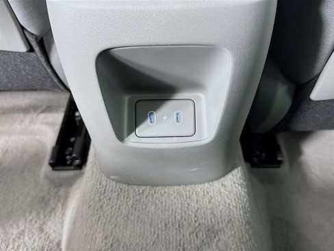Certified 2025 Hyundai Elantra SE image 23