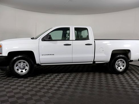 Used 2018 Chevrolet Silverado 1500 W/T AWD/4WD image 15