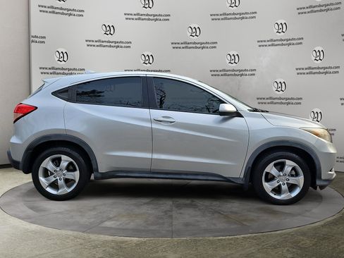 Used 2016 Honda HR-V LX image 6
