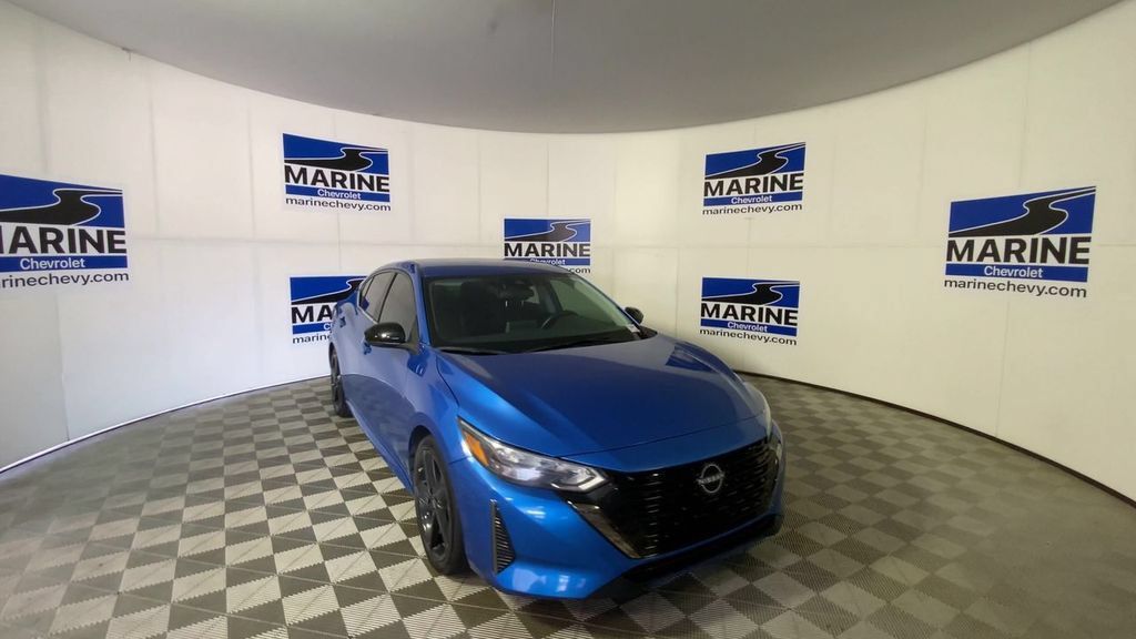 Used 2024 Nissan Sentra SR FWD image 4