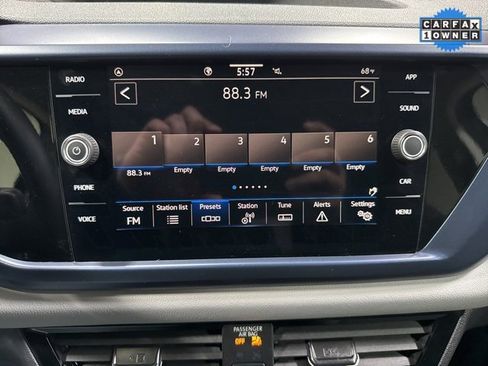 Used 2023 Volkswagen Taos SE w/ Black Wheel Package image 18