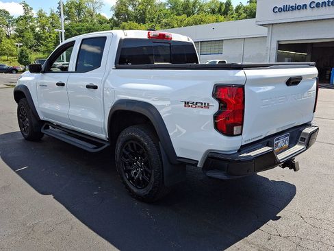 Used 2024 Chevrolet Colorado Trail Boss w/ Advanced Trailering Package AWD/4WD image 4
